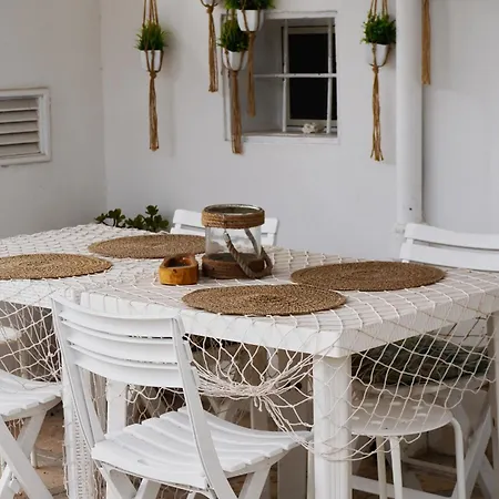 Casa Con Terrazza بيت للعطل *